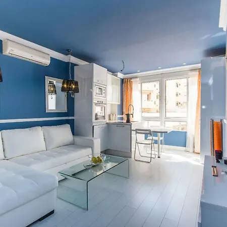 Luxury * 托雷莫利诺斯